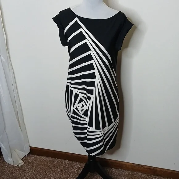 BCBG Maxazria black & white abstract midi dress size Small - Picture 2 of 15